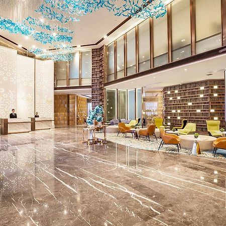 Shenzhen Bantian Huaweizhongcheng Atour Hotel エクステリア 写真