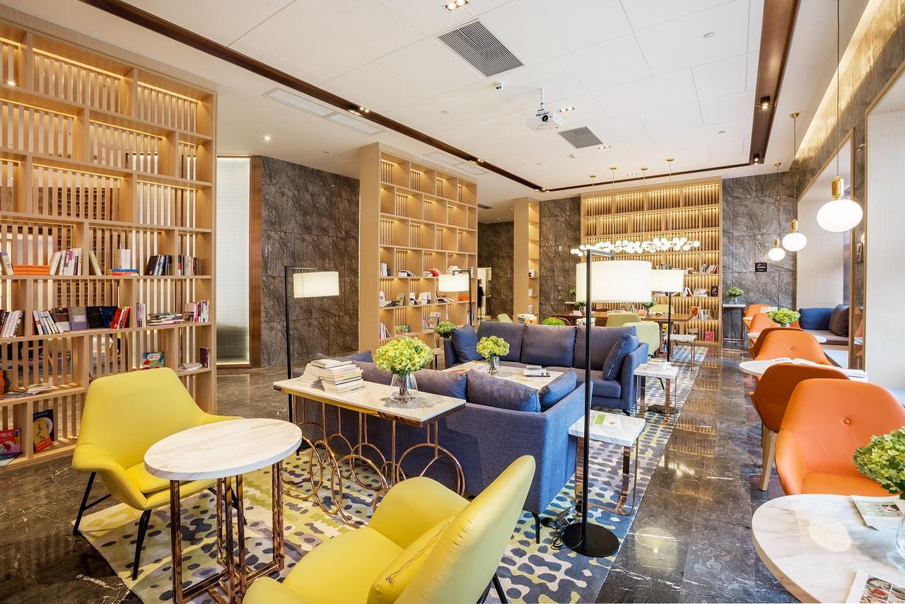 Shenzhen Bantian Huaweizhongcheng Atour Hotel エクステリア 写真